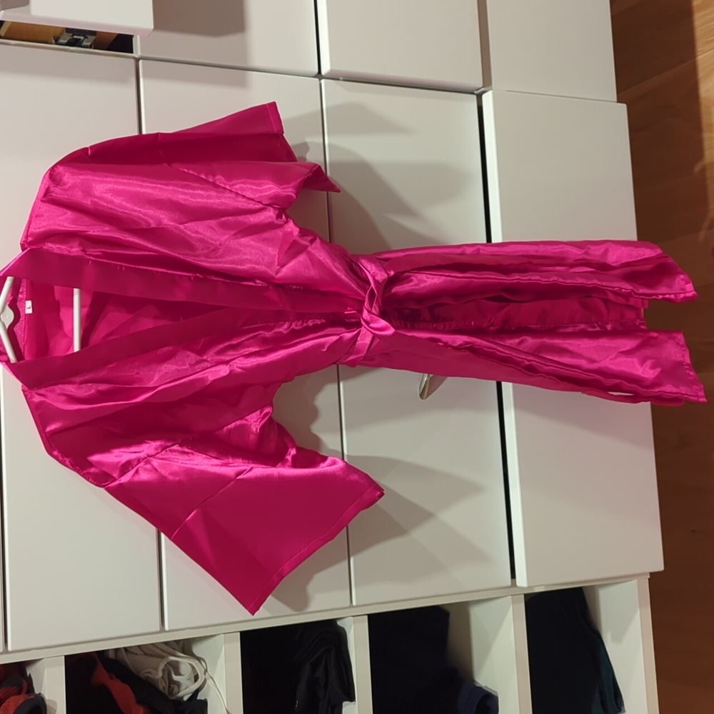 Girls pink satin robe 2 of 3